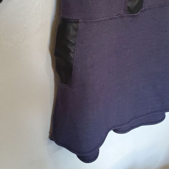 BCBGMaxAzria Dress with 3 Quarter Length Sleeves and Pockets Size S - Picture 5 of 14